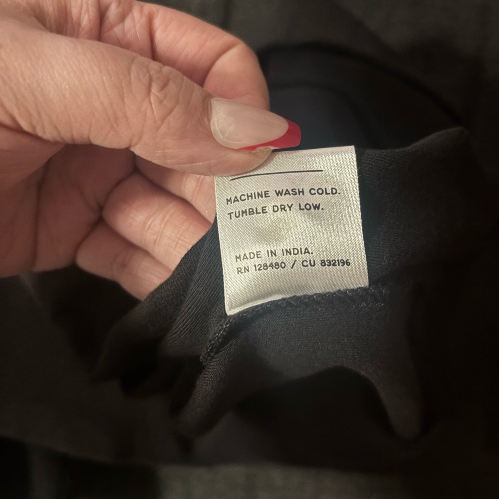 Pact Organic Cotton Airplane Dolman Top Black L EUC - Picture 6 of 6